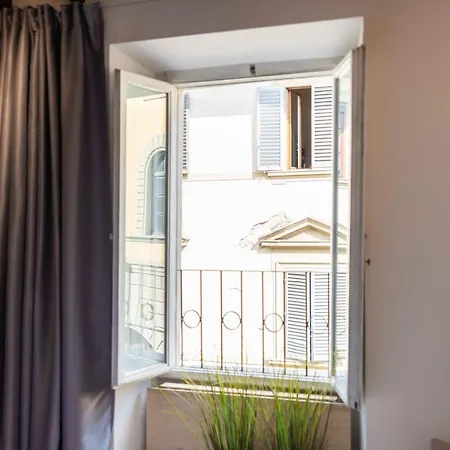 We Terrace فلورنس