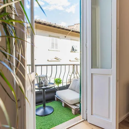We Terrace Florencia